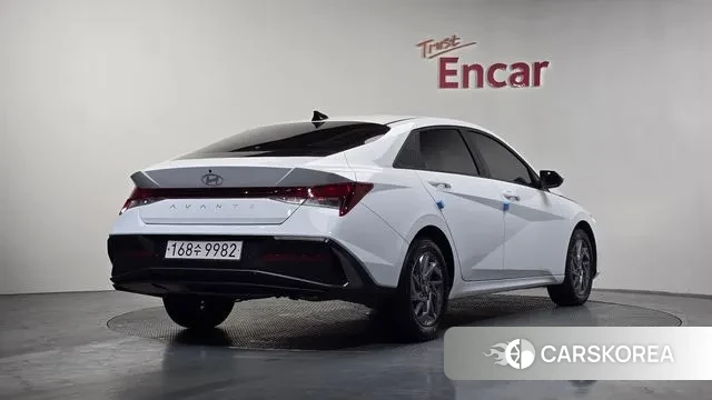 Hyundai The New Avante (CN7) 2025 Белый из Кореи