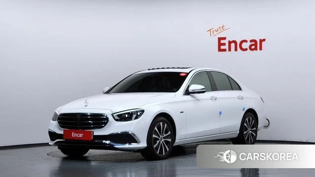 Mercedes-Benz E-Class W213 2021 Белый из Кореи