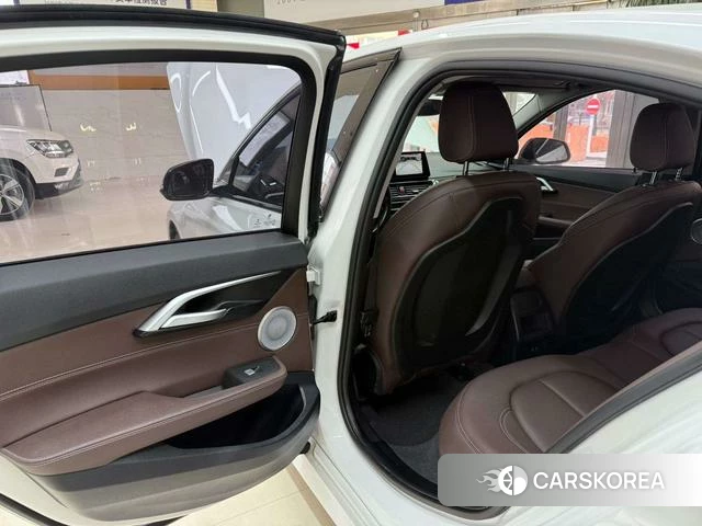 BMW 1 series 2022 Белый из Китая