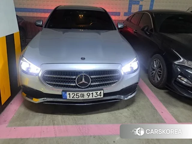 Mercedes-Benz E-Class W213 2022 Серебряный из Кореи