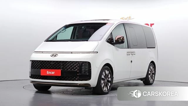 Hyundai Staria 2023 Белый из Кореи