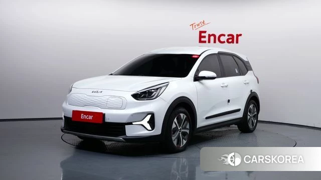 Kia Niro Plus 2023 Белый из Кореи