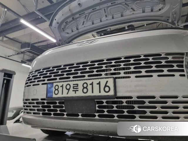 Hyundai Staria 2023 Серебряный из Кореи