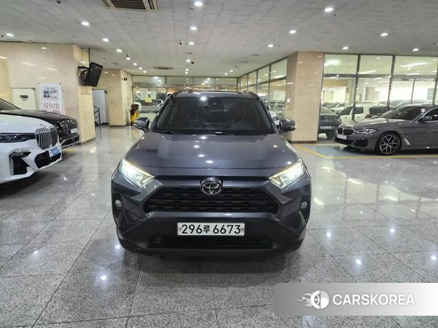 Toyota RAV4 5th Generation 2019 Серый из Кореи