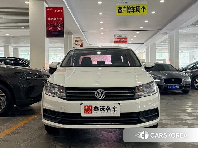 Volkswagen Santana 2018 Белый из Китая