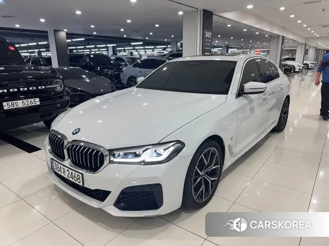 BMW 5 Series (G30) 2022 Белый из Кореи