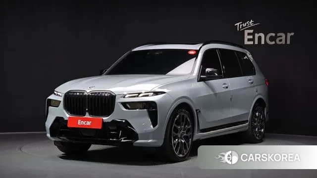 BMW X7 (G07) 2022 Цвет галактики из Кореи