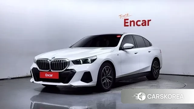 BMW 5 Series (G60) 2024 Белый из Кореи