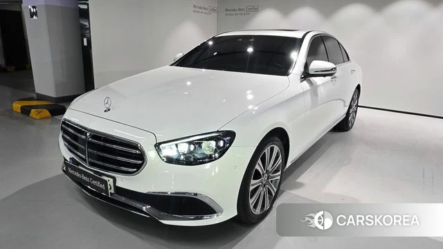 Mercedes-Benz E-Class W213 2022 Белый из Кореи