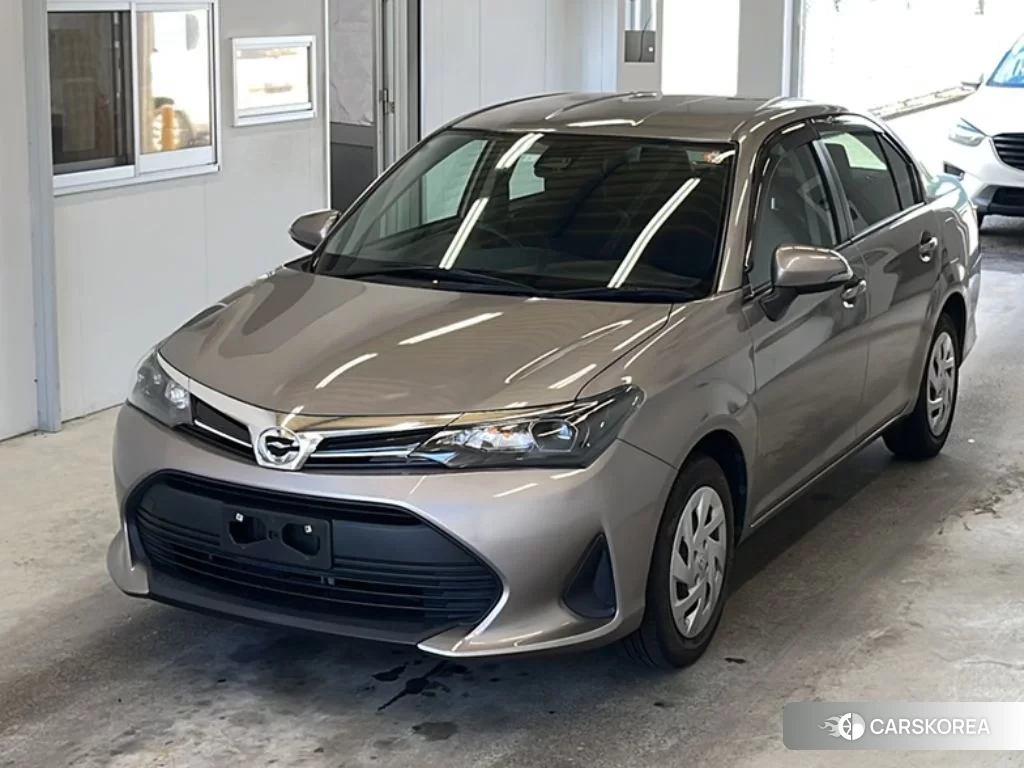 Toyota Corolla Axio 2023 из Японии