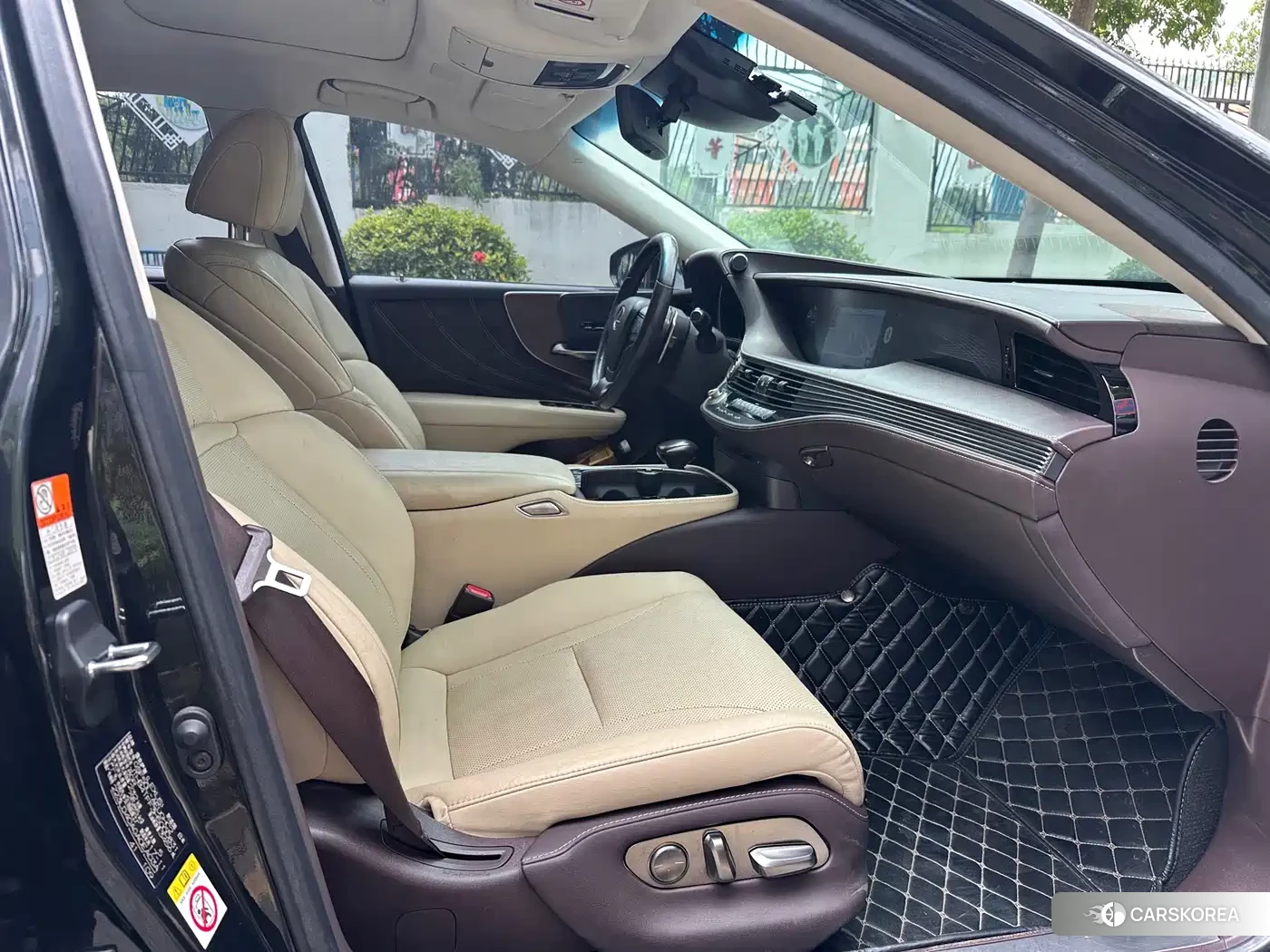 Lexus LS 2018 Черный из Китая