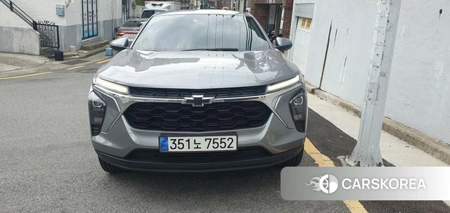 Chevrolet (GM Daewoo) Trax Crossover 2024 Серый из Кореи
