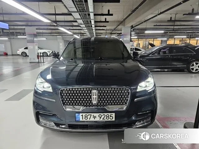 Lincoln Aviator 2nd generation 2022 Синий из Кореи