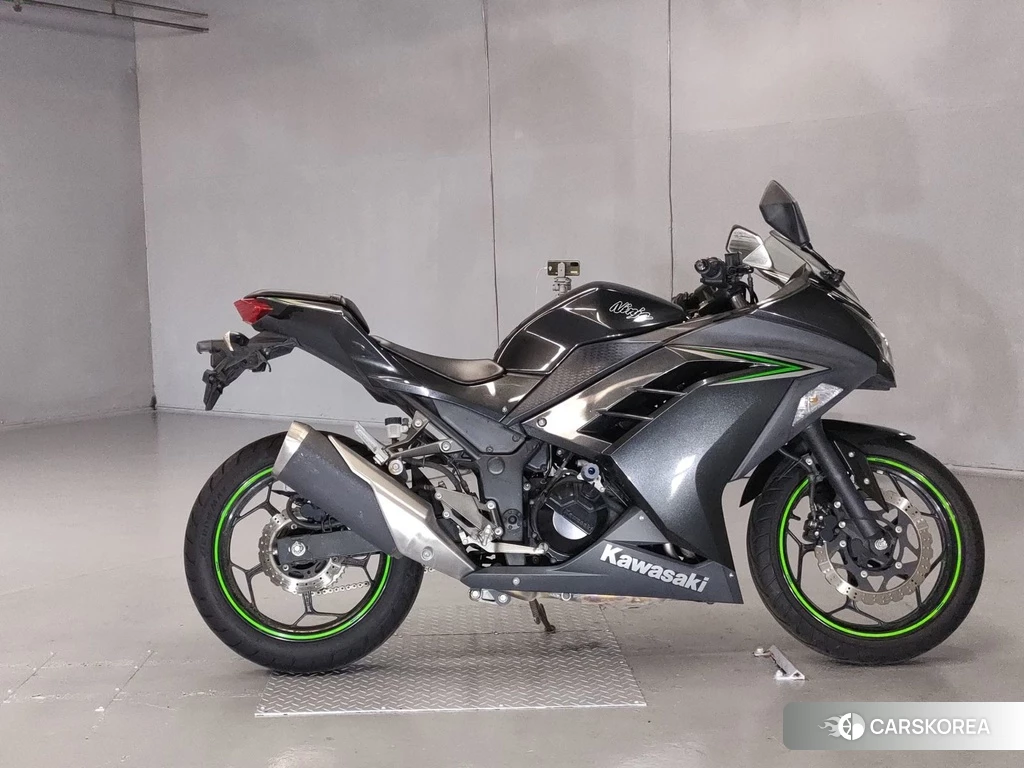 Проданный Kawasaki NINJA 250 2016 из Японии, фото 2