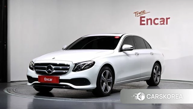 Mercedes-Benz E-Class W213 2019 Белый из Кореи