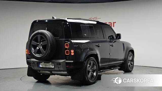 Land Rover Defender (L663) 2024 Серый из Кореи