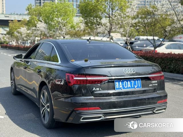 Audi A6L 2021 Черный из Китая