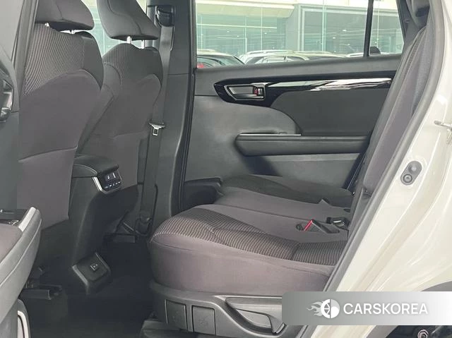 Toyota Crown Lufang 2021 Белый из Китая