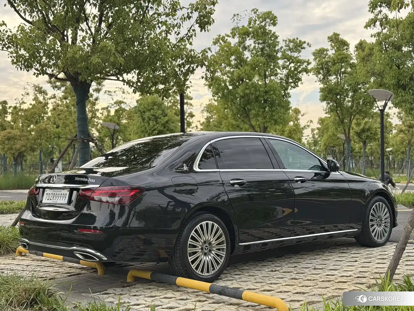 Mercedes-Benz E-Class 2023 Черный из Китая