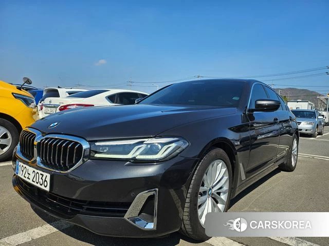 BMW 5 Series (G30) 2023 Серый из Кореи