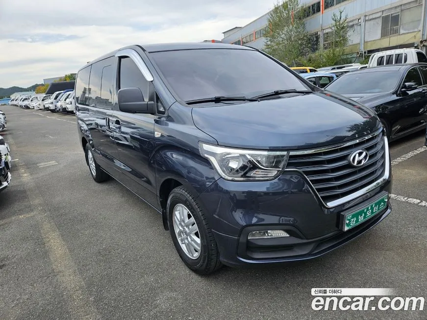 Hyundai The New Grand Starex 2018 Серый из Кореи