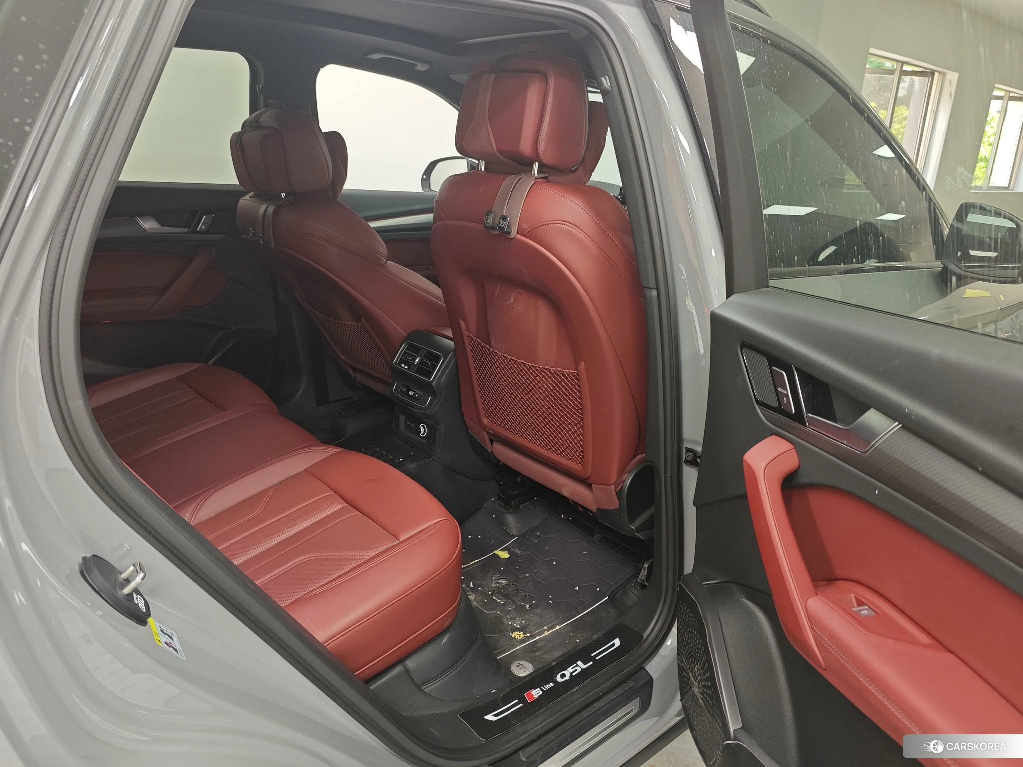 Audi Q5L 2024 Серебристо-серый из Китая