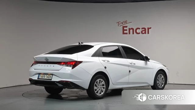 Hyundai Avante (CN7) 2021 Белый из Кореи