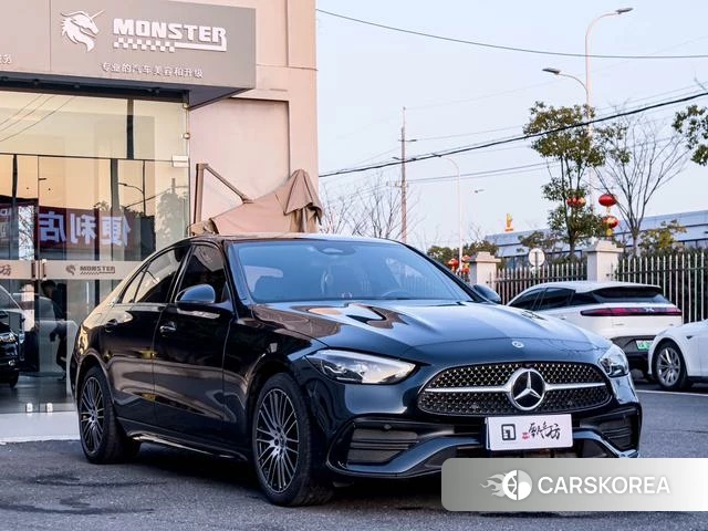 Mercedes-Benz Class C 2023 Зеленый из Китая