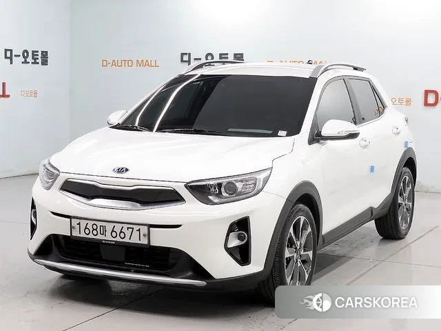 Kia Stonic 2019 Белый из Кореи