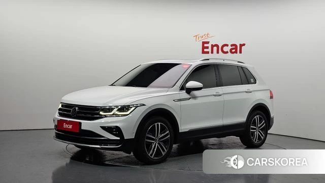 Volkswagen Tiguan second Generation 2022 Белый из Кореи
