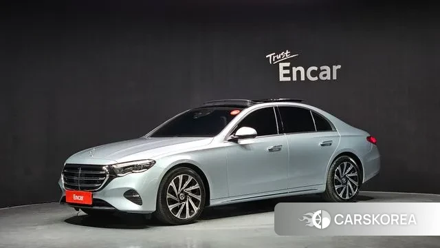 Mercedes-Benz E-Class W214 2024 Серебристо-серый из Кореи