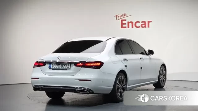 Mercedes-Benz E-Class W213 2020 Белый из Кореи