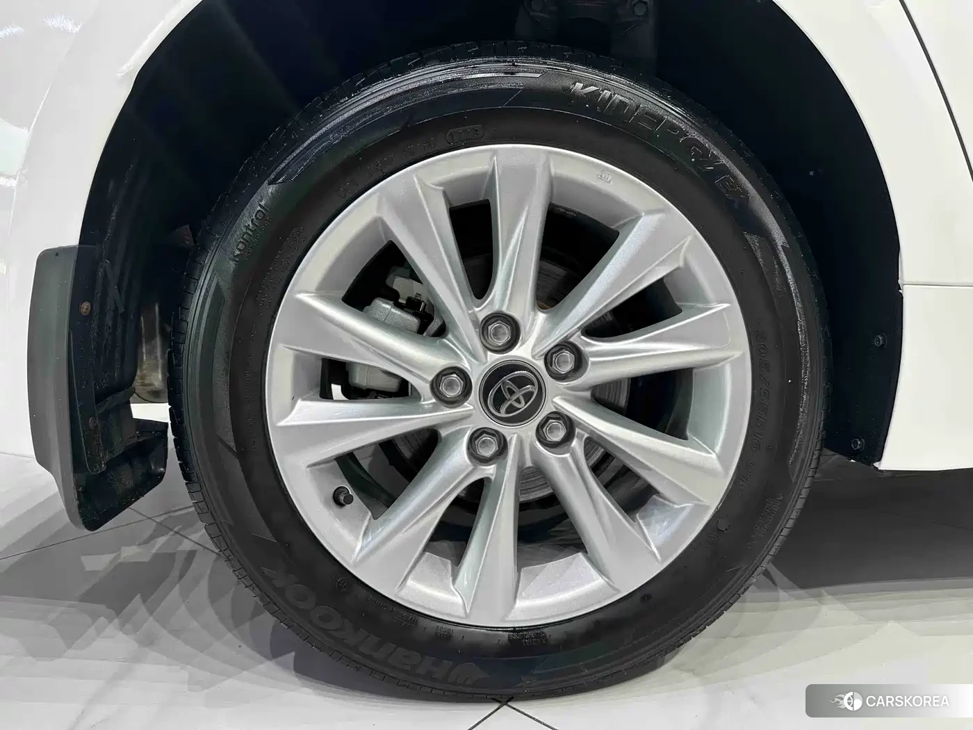 Toyota Corolla 2023 Белый из Китая