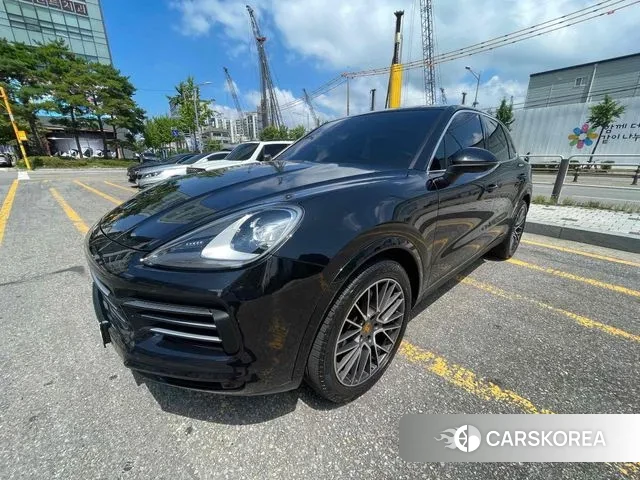 Porsche Cayenne (PO536) 2022 Черный из Кореи