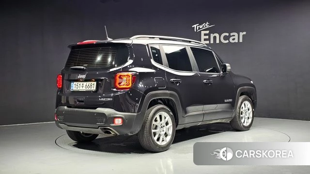 Jeep Renegade 2021 Черный из Кореи