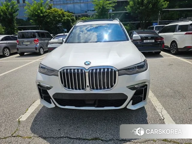 BMW X7 (G07) 2022 Белый из Кореи