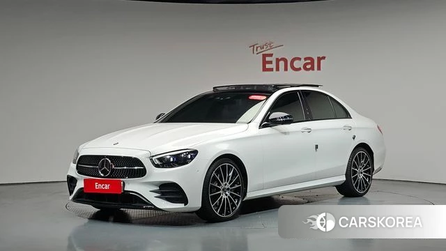 Mercedes-Benz E-Class W213 2023 Белый из Кореи