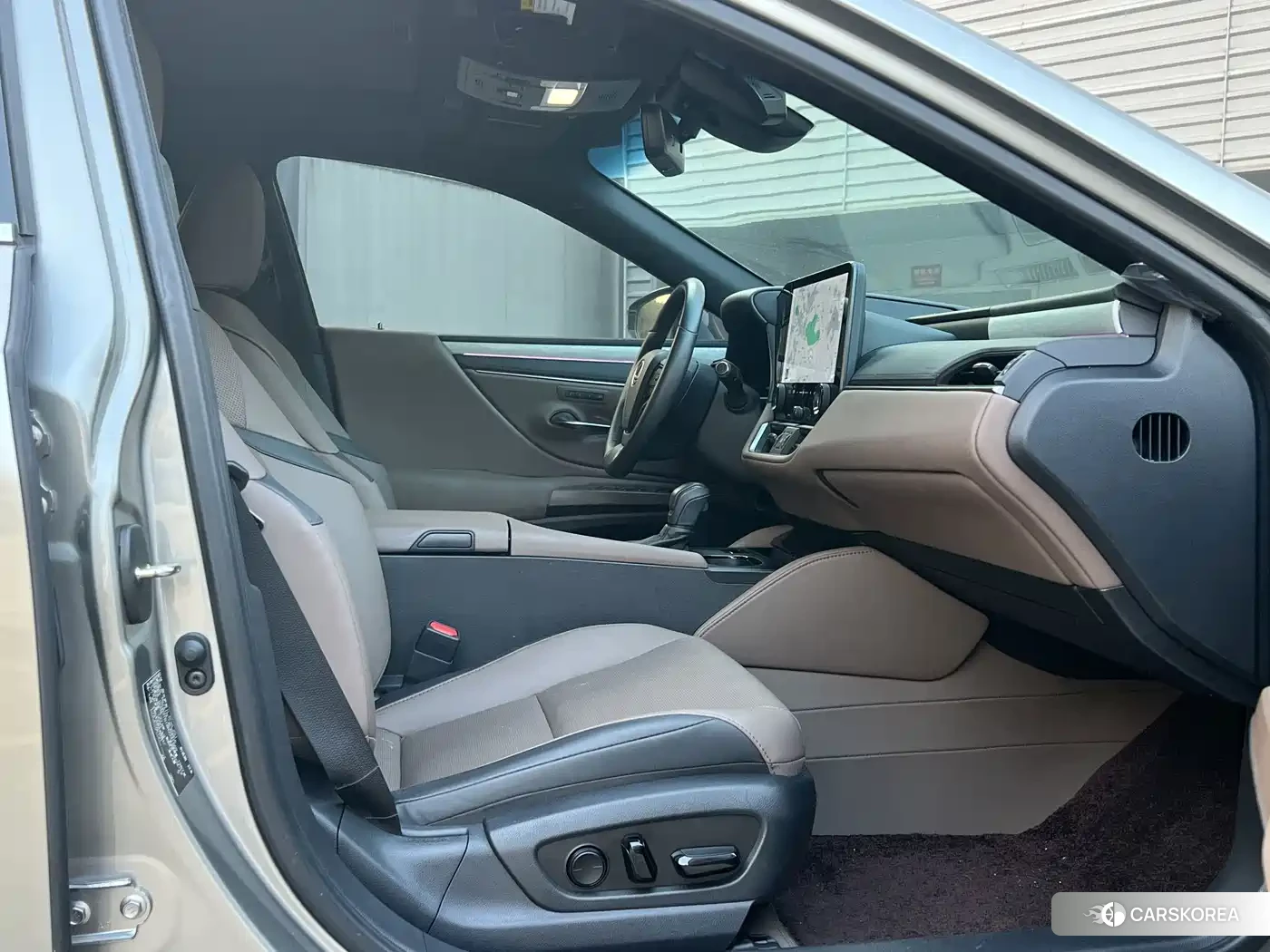 Lexus ES 2024 Silver/gray из Китая, фото 2