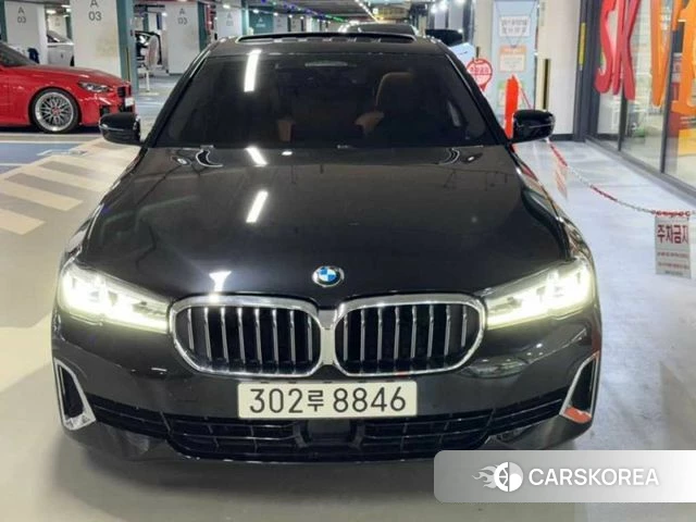 BMW 5 Series (G30) 2022 Черный из Кореи
