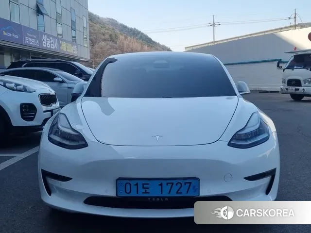 Tesla Model 3 2020 Белый из Кореи