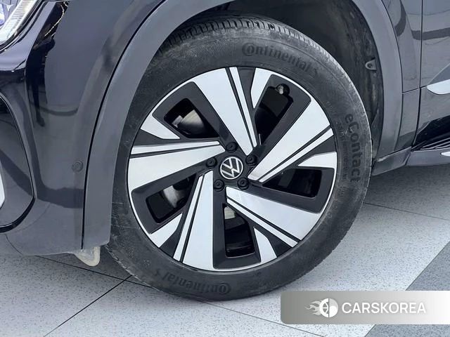 Volkswagen Tourang 2023 Черный из Китая