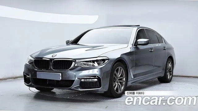 BMW 5 Series (G30) 2018 Серебристо-серый из Кореи