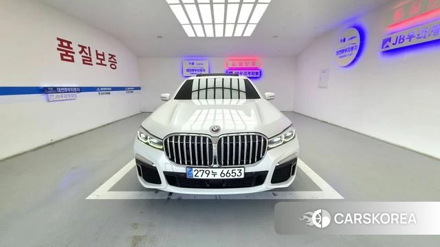 BMW 7 Series (G11) 2020 Жемчужный цвет из Кореи
