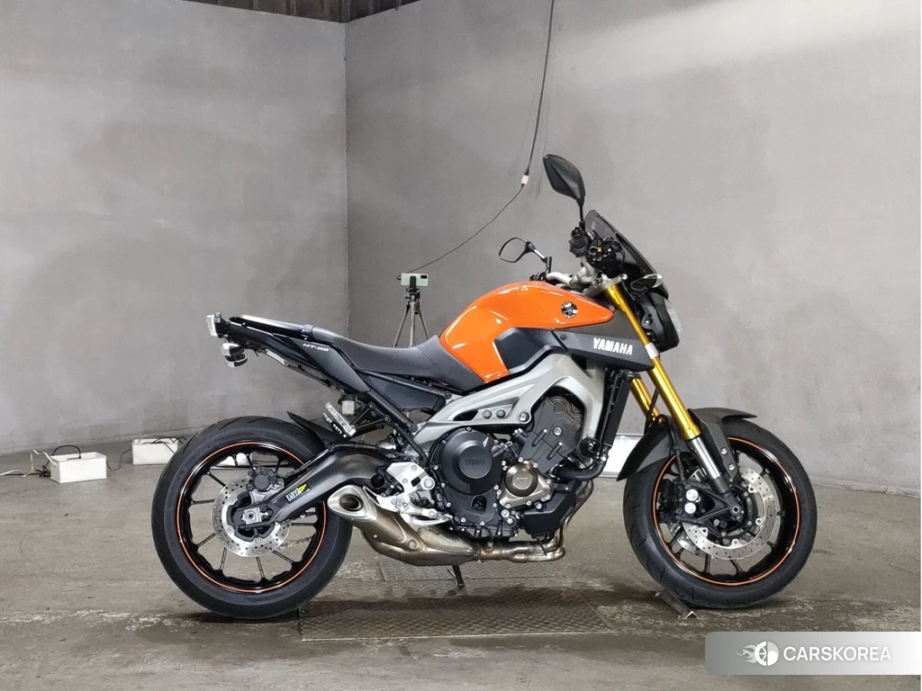 Проданный Yamaha MT-09 2015 из Японии