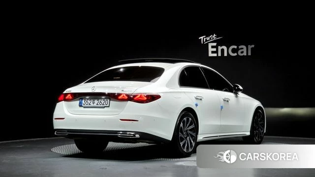 Mercedes-Benz E-Class W214 2024 Белый из Кореи