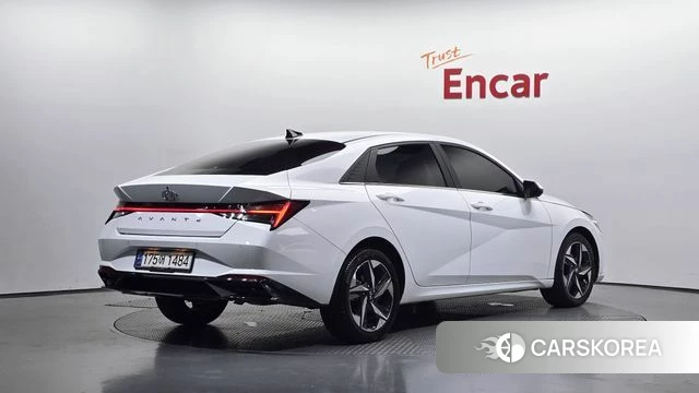 Hyundai Avante (CN7) 2021 Белый из Кореи