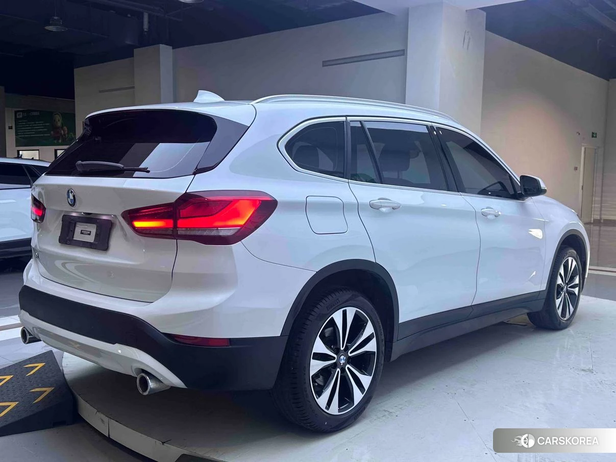 BMW X1 2021 Белый из Китая