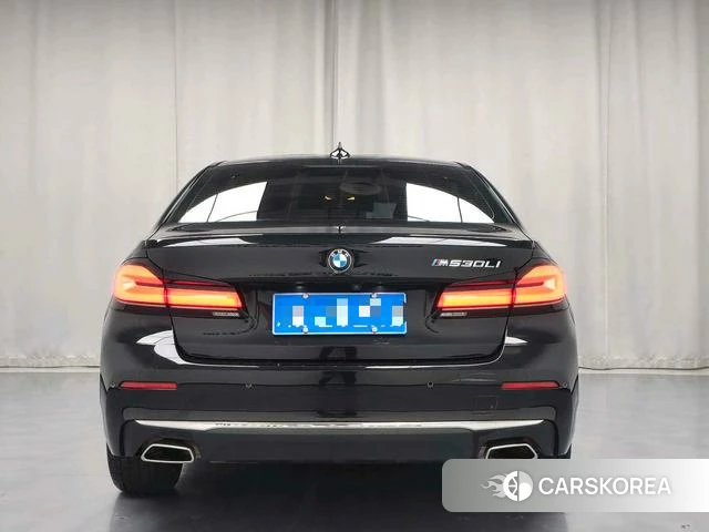 BMW 5 series 2023 Черный из Китая
