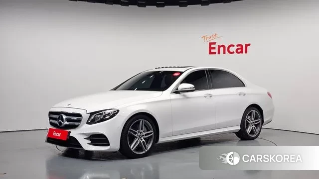 Mercedes-Benz E-Class W213 2019 Белый из Кореи