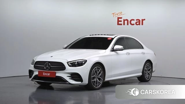 Mercedes-Benz E-Class W213 2022 Белый из Кореи